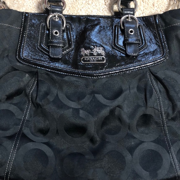 Patent leather and fabric med size Coach purse - Picture 3 of 6